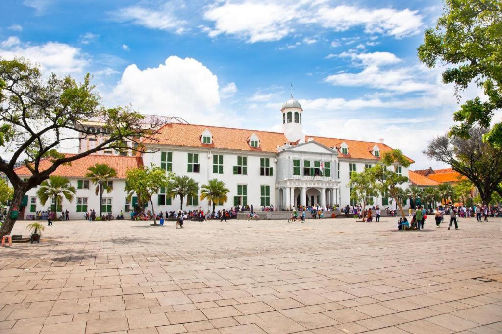 Putri Duyung Ancol Hotel Jakarta Exterior photo