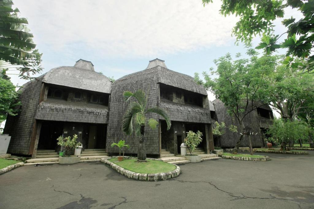 Putri Duyung Ancol Hotel Jakarta Exterior photo