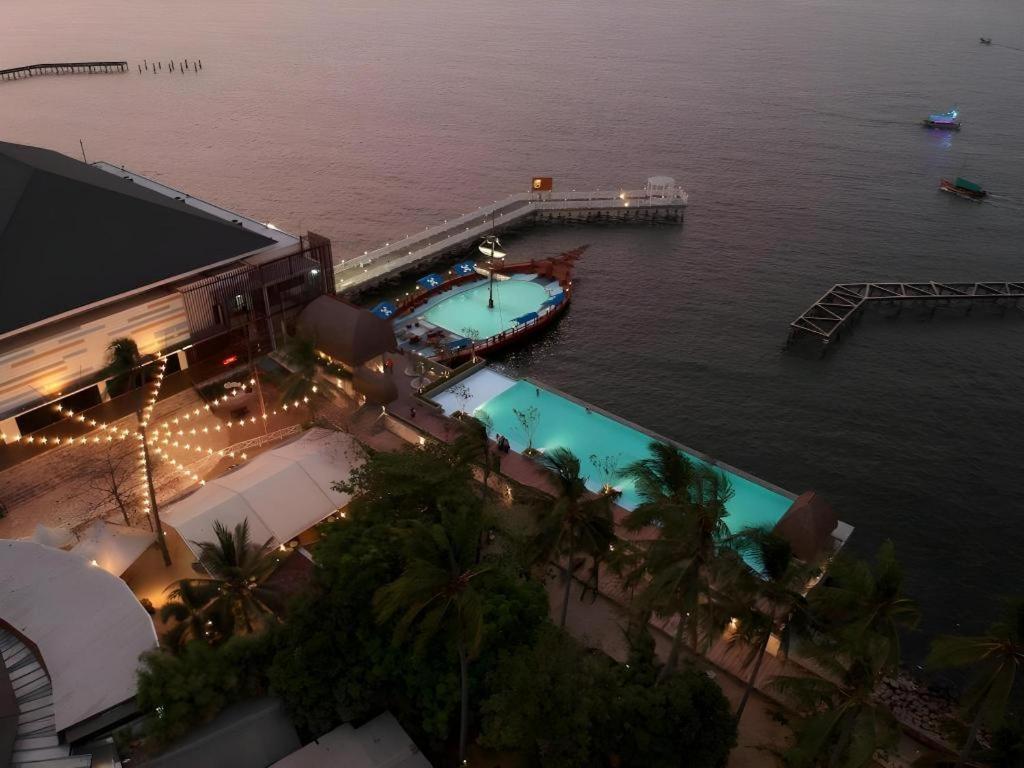Putri Duyung Ancol Hotel Jakarta Exterior photo