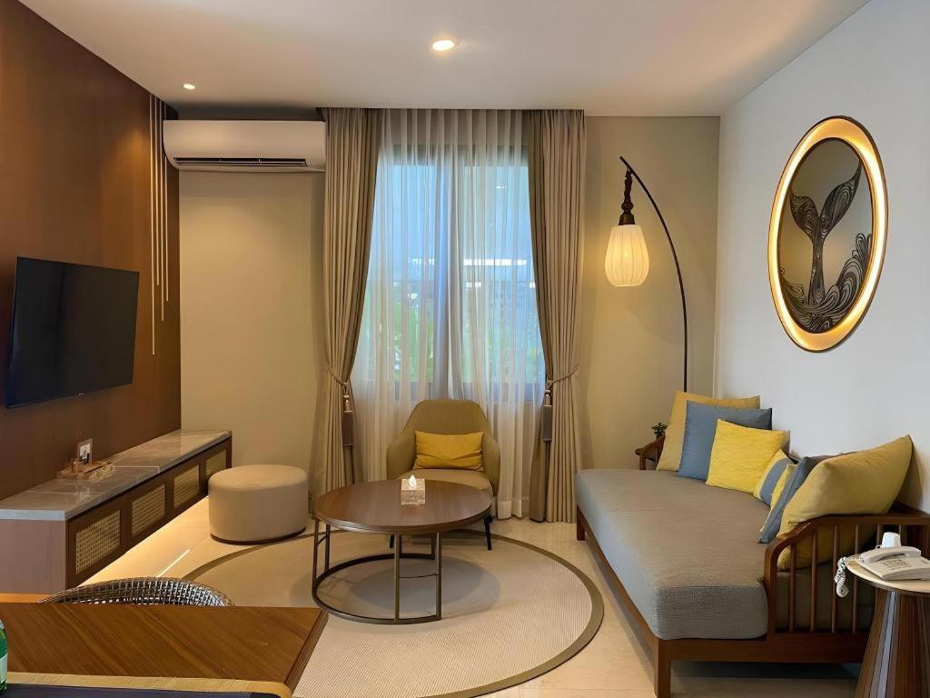 Putri Duyung Ancol Hotel Jakarta Exterior photo