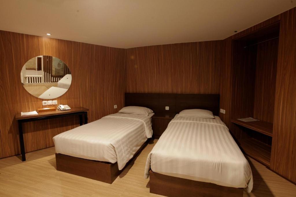 Putri Duyung Ancol Hotel Jakarta Exterior photo