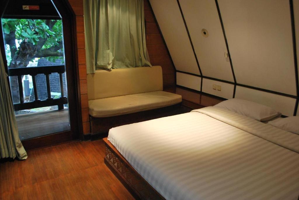 Putri Duyung Ancol Hotel Jakarta Exterior photo