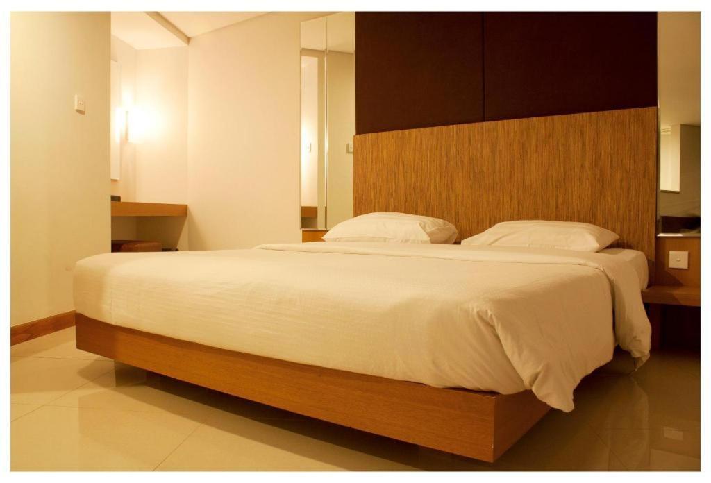 Putri Duyung Ancol Hotel Jakarta Exterior photo